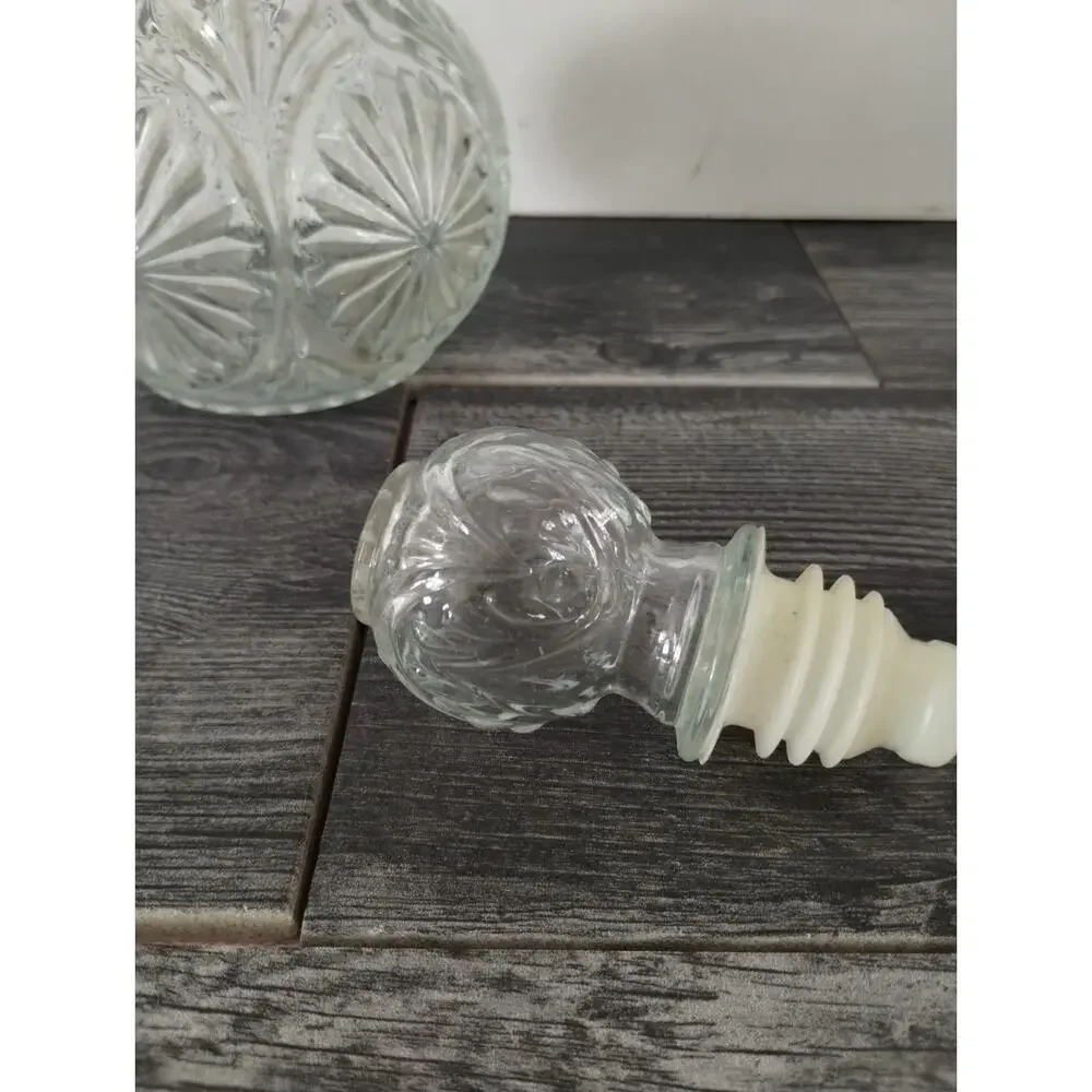 Clear Pressed Glass Decanter with Plastick Cork - Starburst